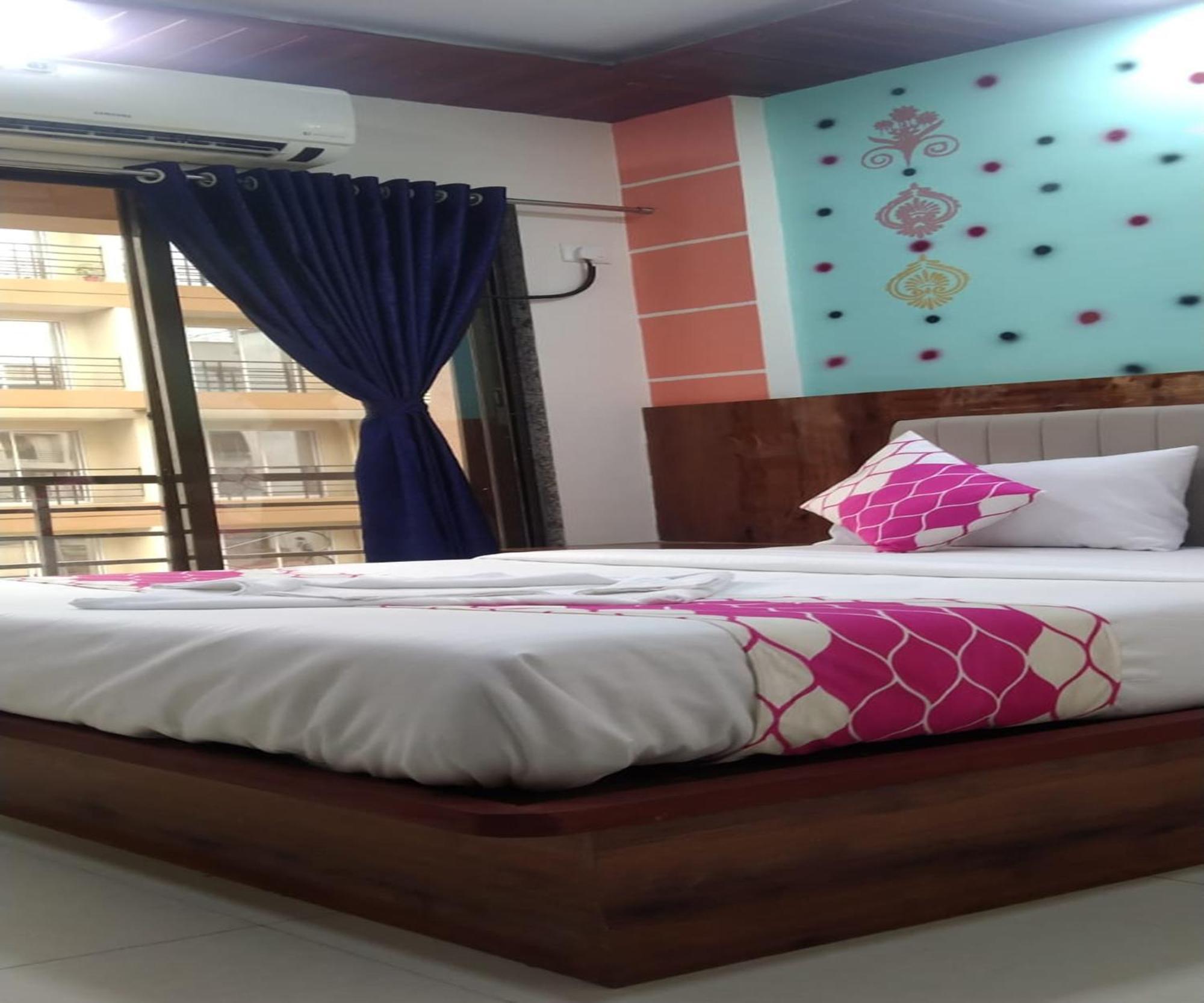 Hotel Om Sai Navi Mumbai Exteriör bild